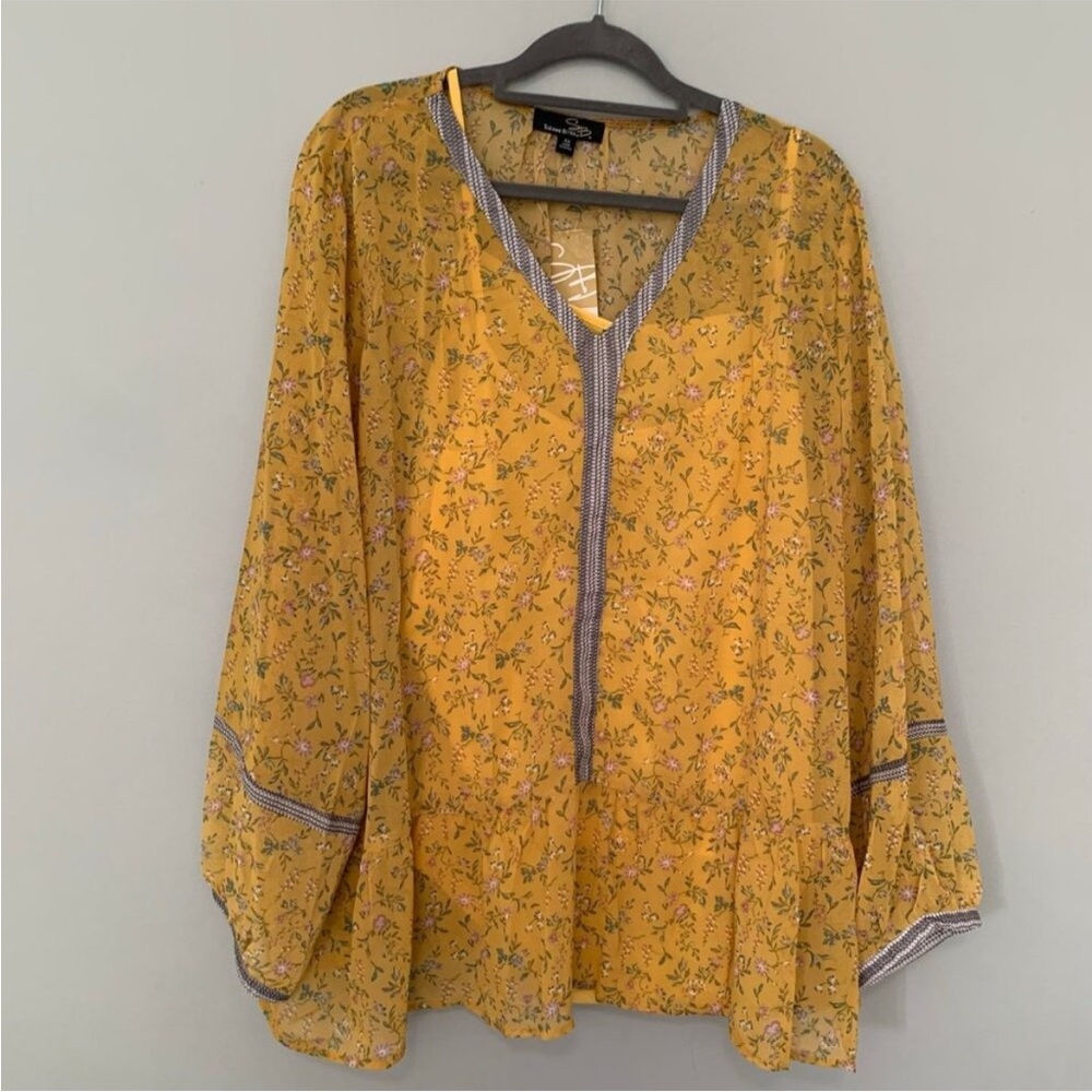 NEW Suzanne Betro yellow‎ floral flowy lightweight pullover blouse shirt top